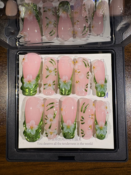 Matalic Green Spring nail
